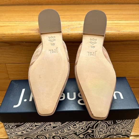 CCO PRICE TODAY 🔥🔥 NIB J. McLaughlin Almond Toes Solid Suede Mules Size 6.5 - Picture 5 of 7